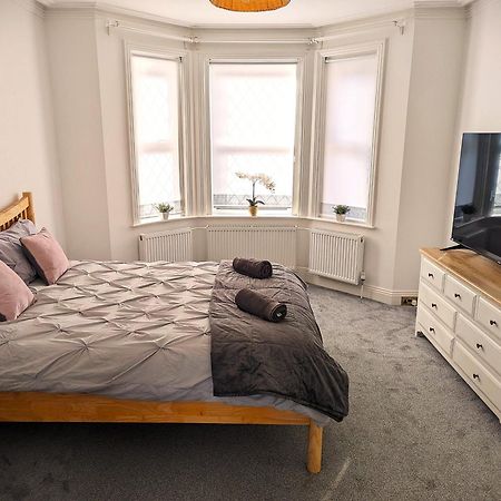 Cosy Bee And Apartment Bournemouth Buitenkant foto